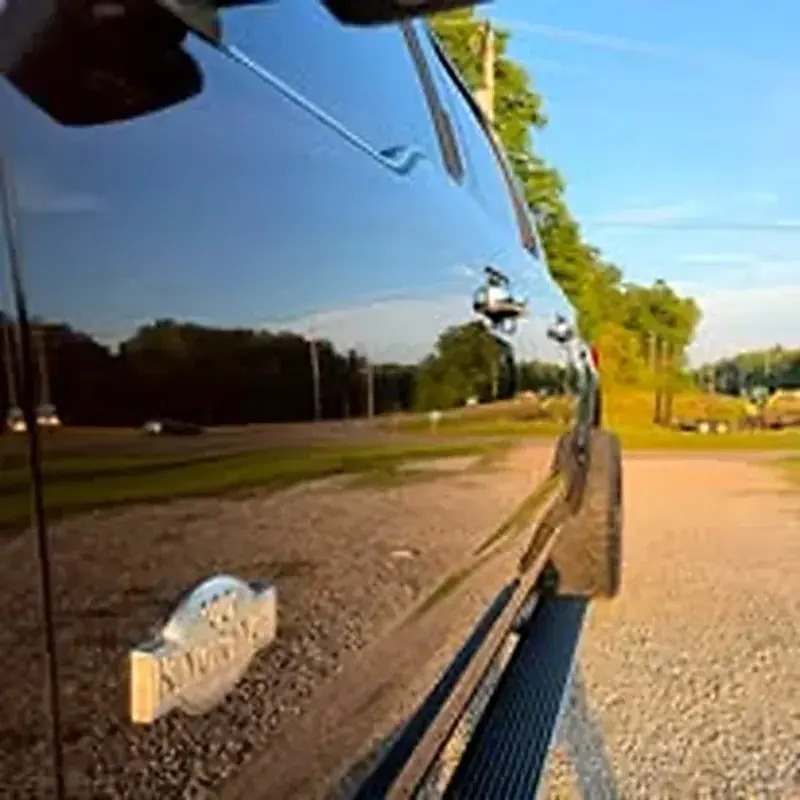 Glossy detailed paint reflection
